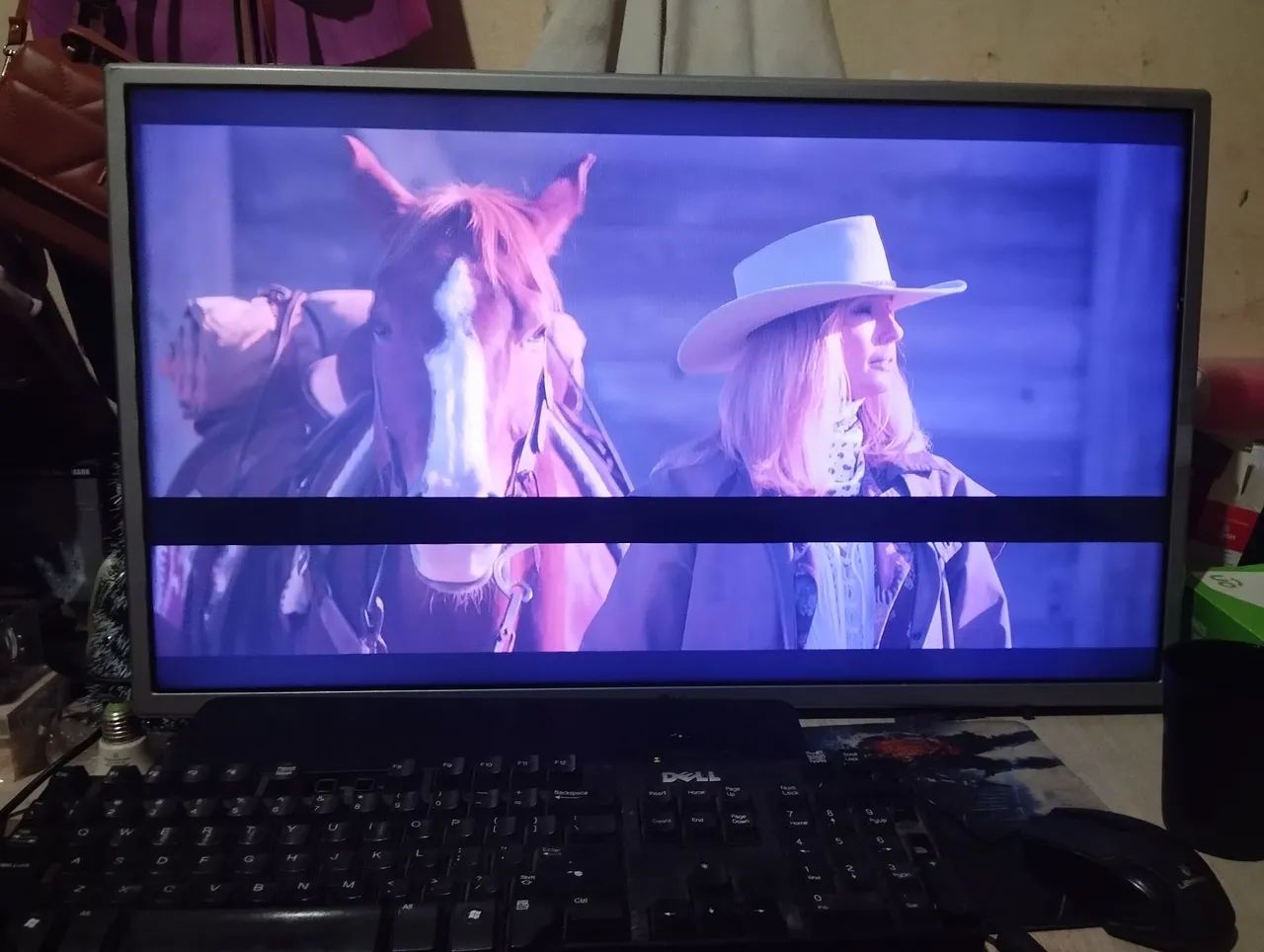 Vendo tv LG LG 32 polegadas com uma listra quebra galho  - Foto 4