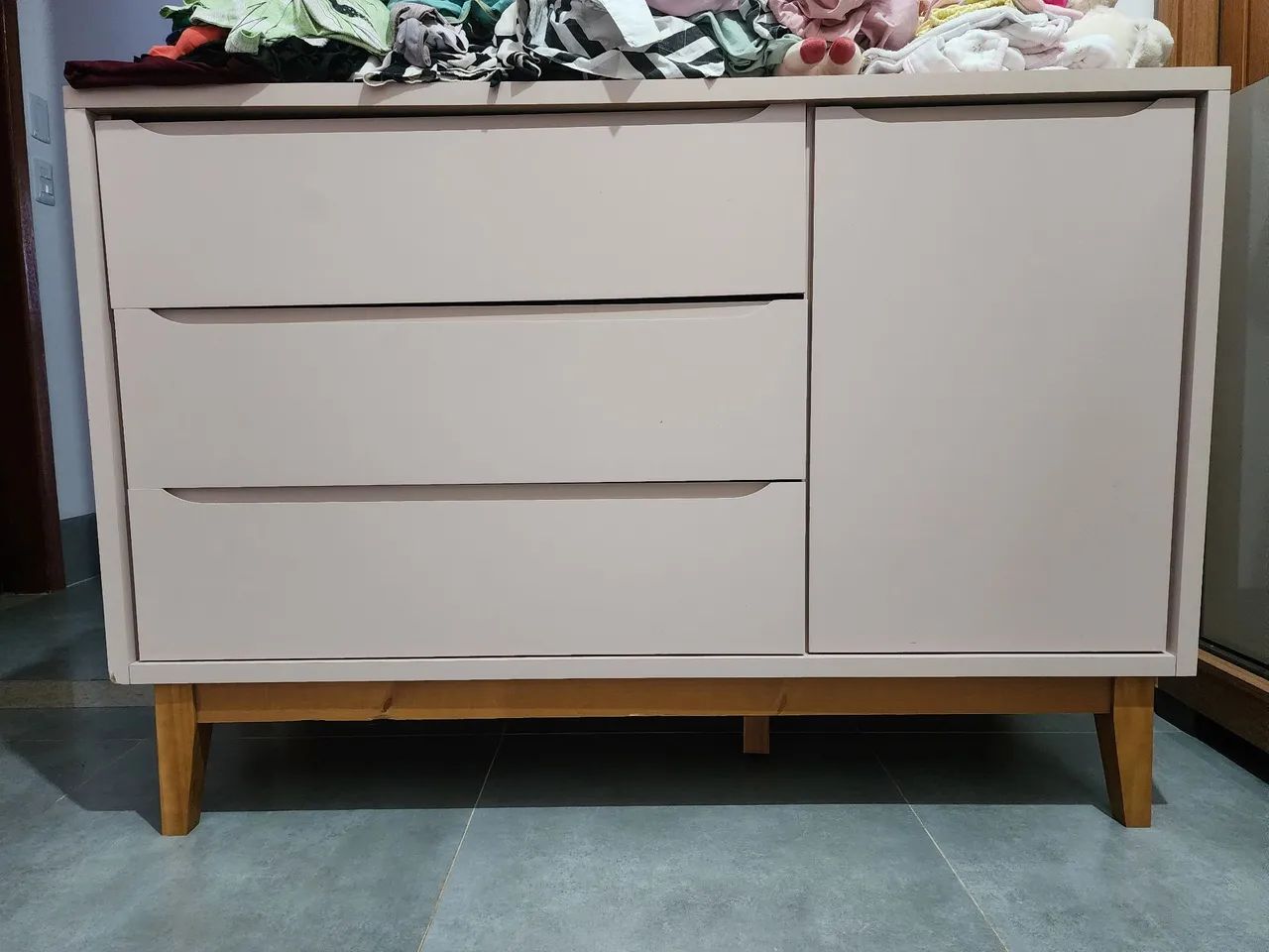 Berço e cômoda rosa 100 %  MDF - Foto 3