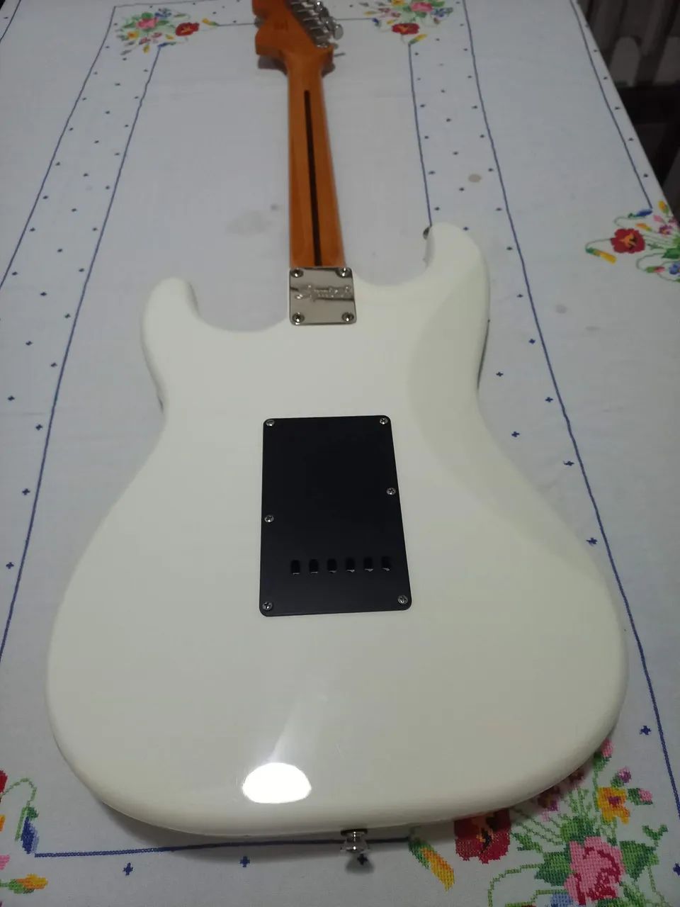 Vende guitarra squier clássica vibe 70s  - Foto 3