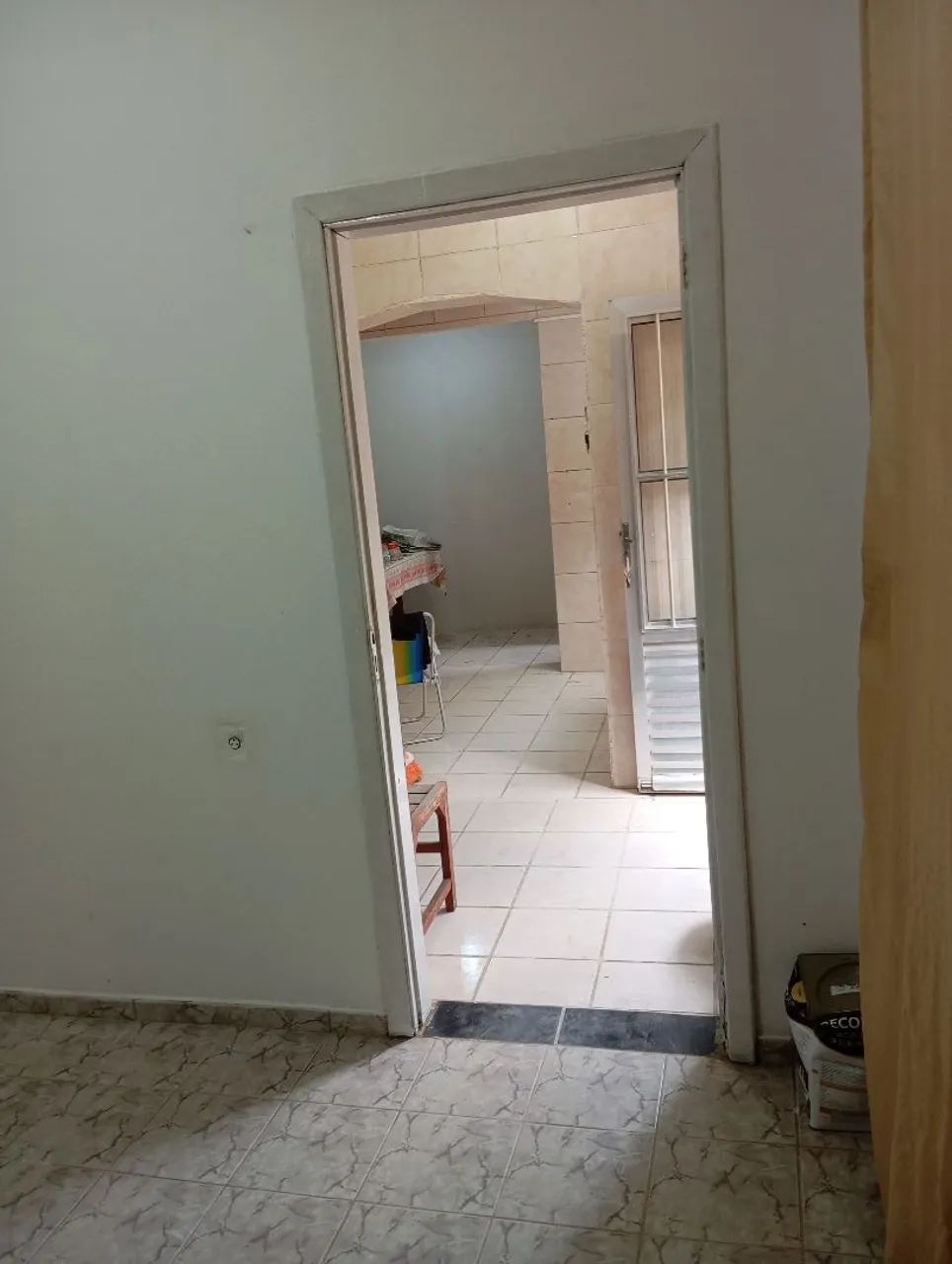 Aluga quarto e cozinha no Quarentenário  - Foto 3
