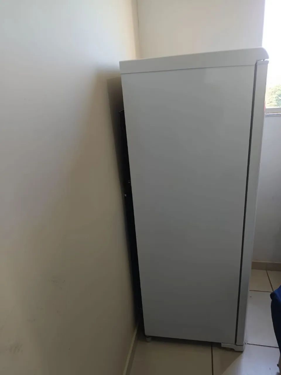 Freezer vertical FE23 197 Litros 110V - Foto 2