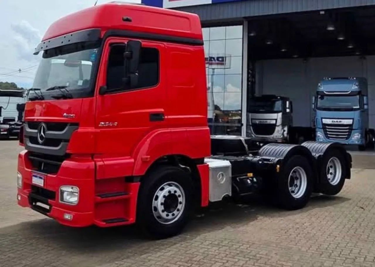 Axor 2544 2021 6x2 com apenas 213 mil km 