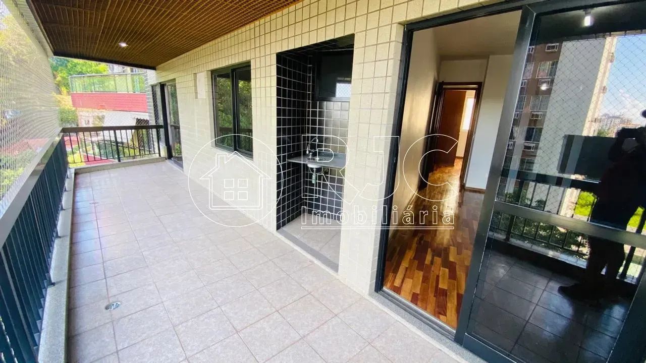Apartamento 3 quartos, 2 vagas na escritura, com varandão, Tijuca, colado ao metrô Afonso  - Foto 8