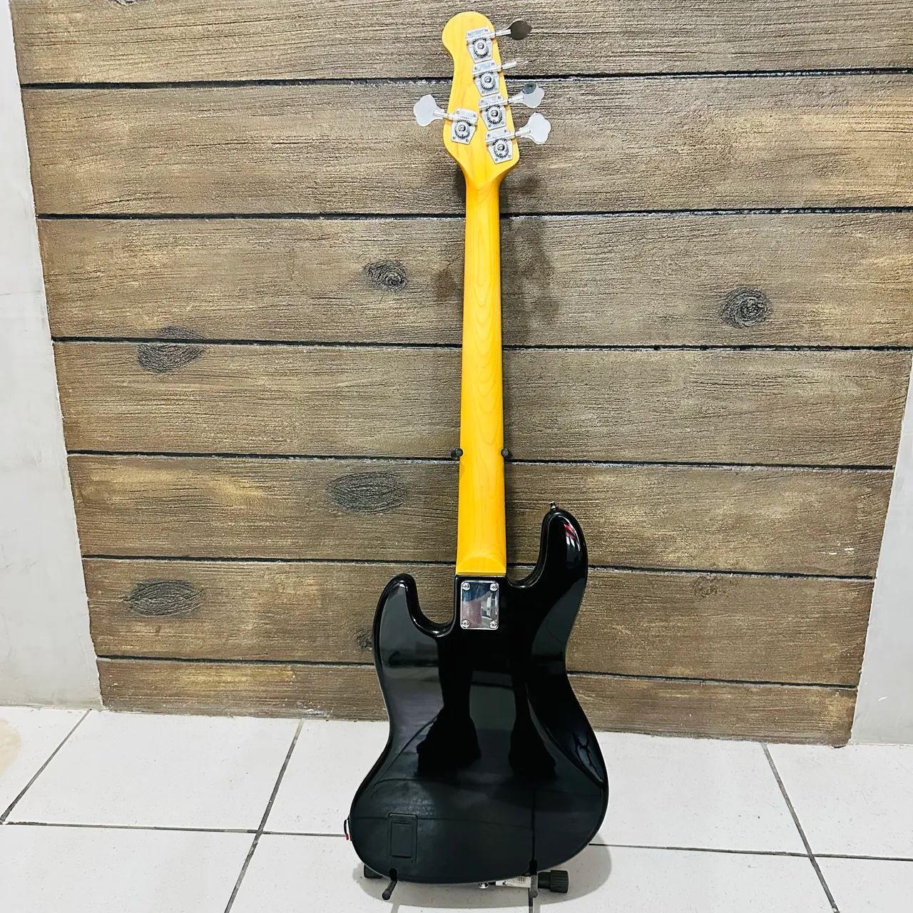  Baixo JB Shelter Custom  - Foto 4