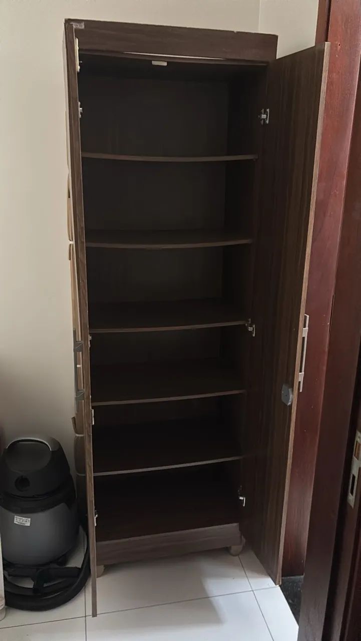 Guarda roupas - doação  - Foto 2