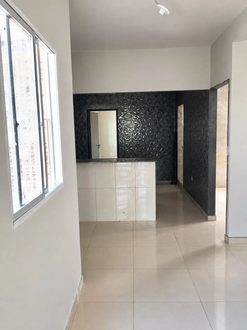Casa 5 Quartos, 1 Suíte, 3 Banheiros, Varanda ampla e Garagem Coberta - Foto 3