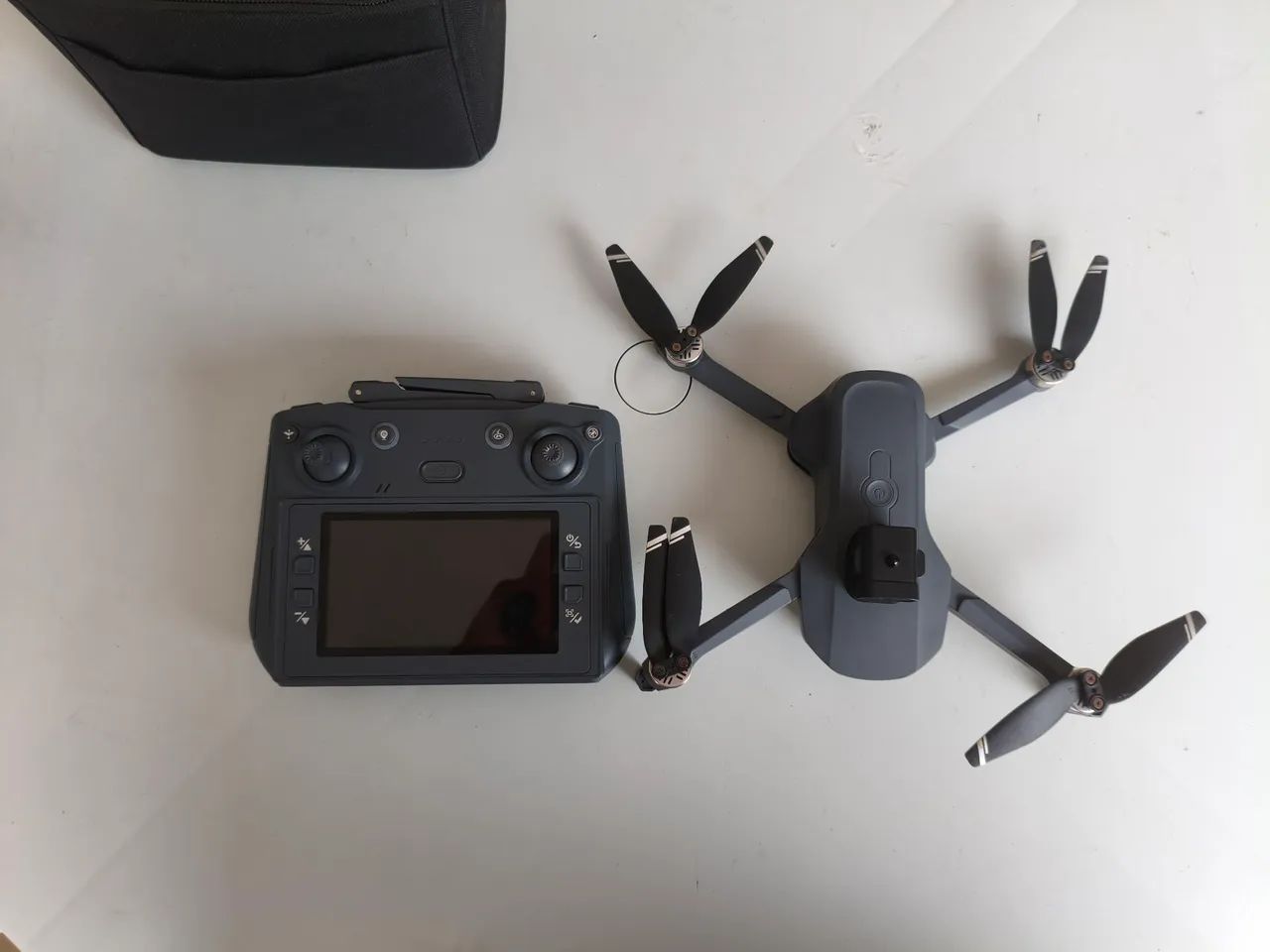 Drone W7 MAX tela no controle, drone  4k UHD câmera profissional 5G e com GPS - Foto 3
