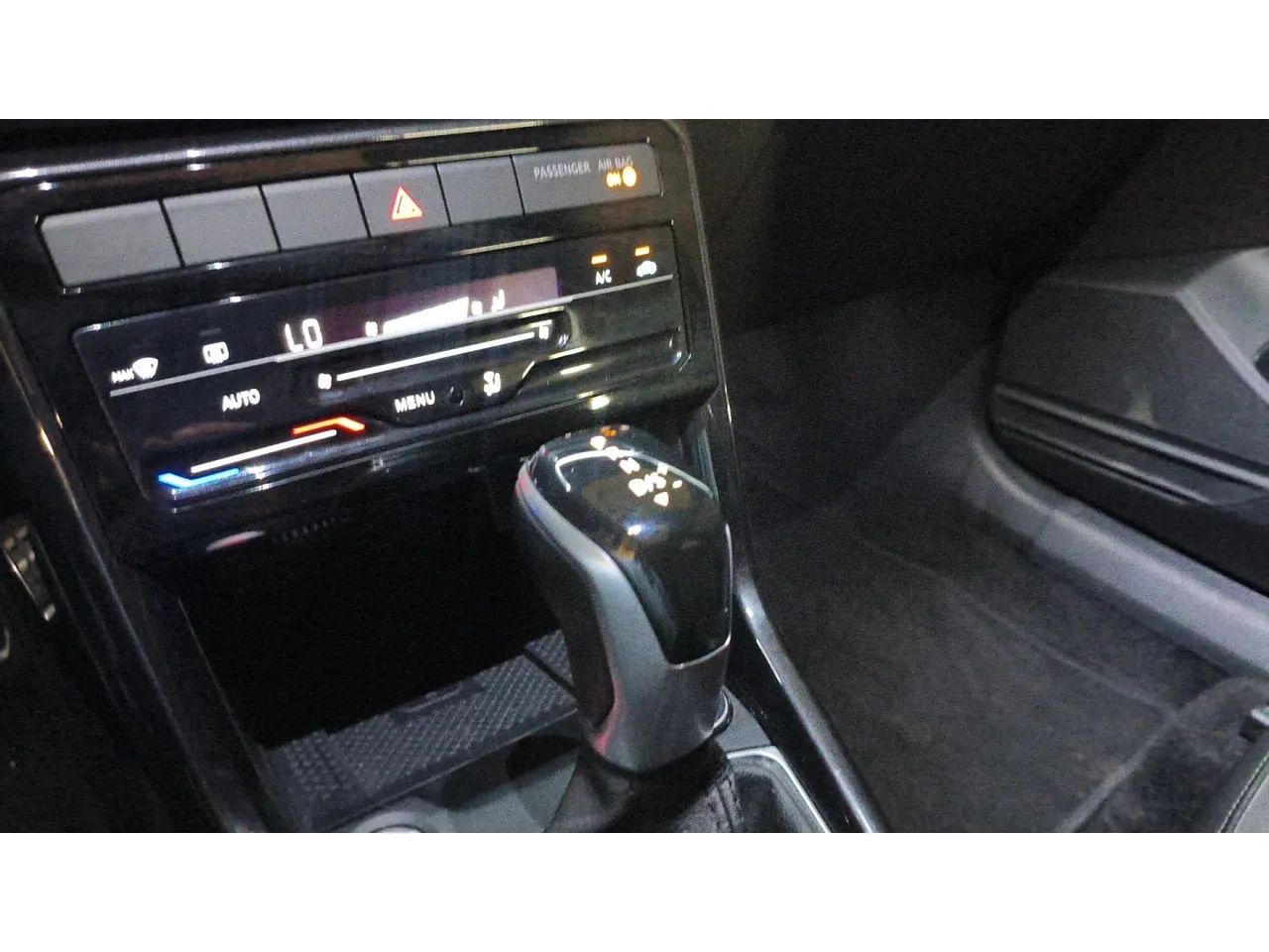 Volkswagen T-Cross Highline 1.4 TSI Flex 16V 5P AUT, foto 14 de 18