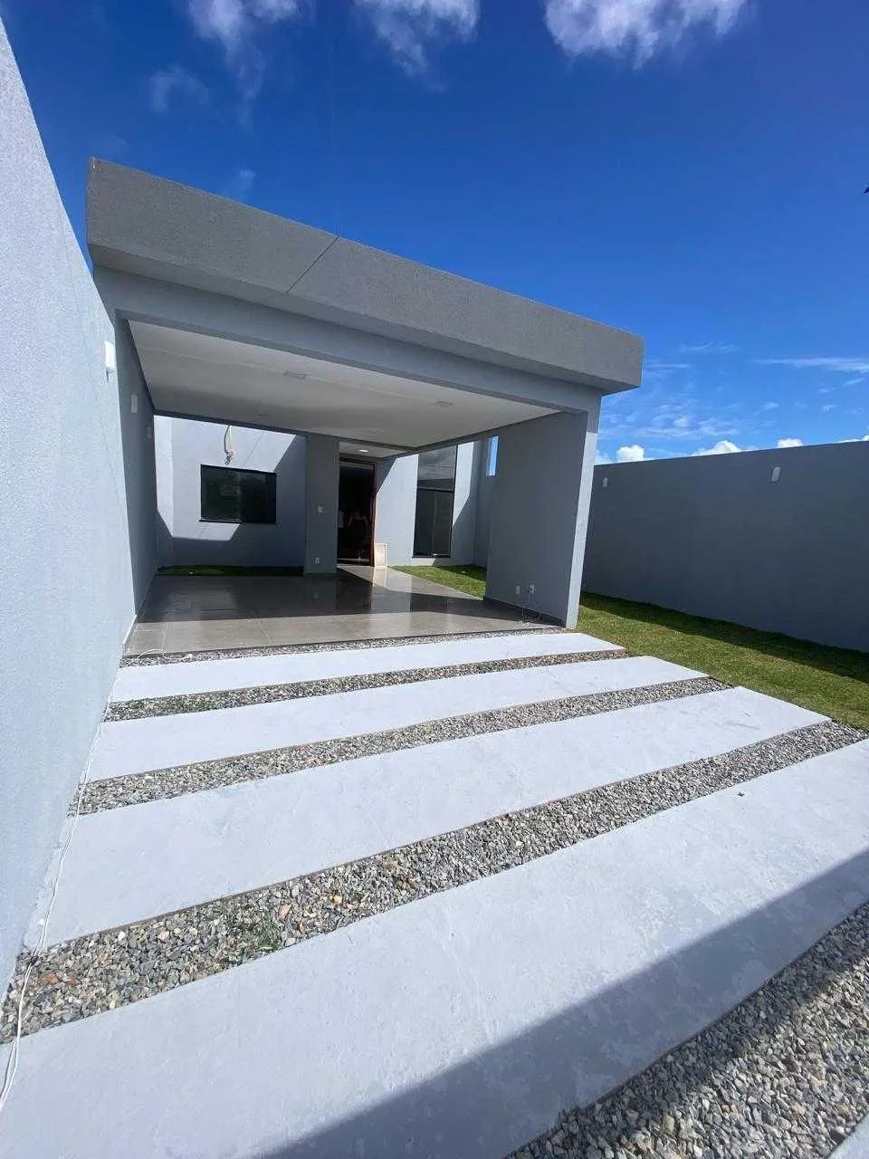 CASA EM RUA PÚBLICA - LOTEAMENTO MORADA DO MAR - ROBALO [56214]