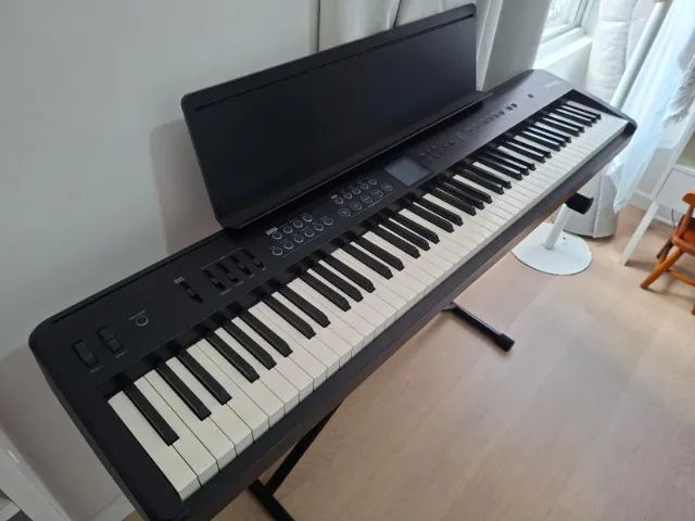 Piano Digital Roland FP-E50