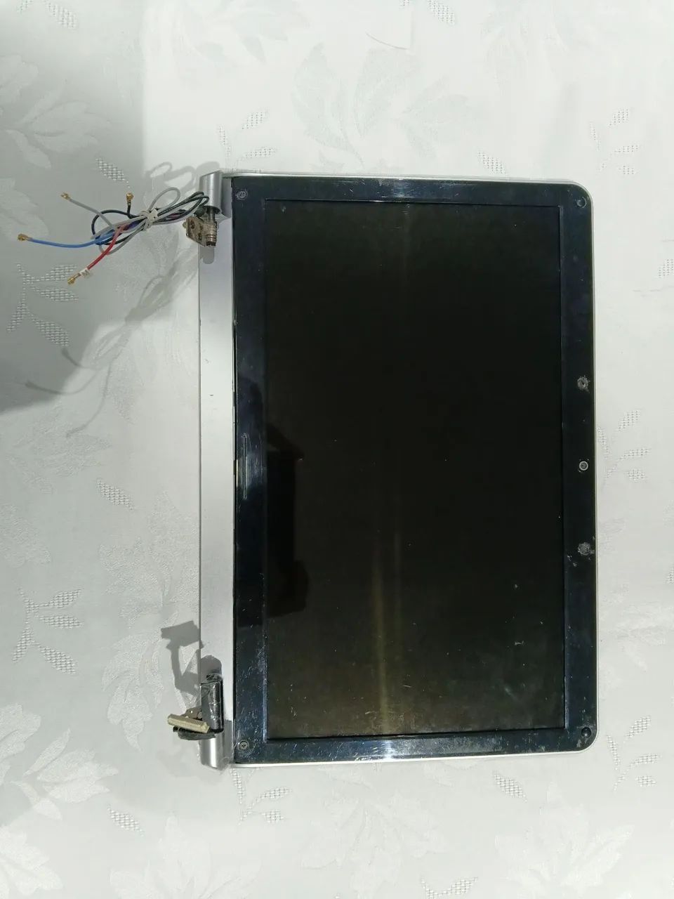 Tela Display Notebook Itautec (Apenas Tela / Carcaça Superior - Sem Cabos)