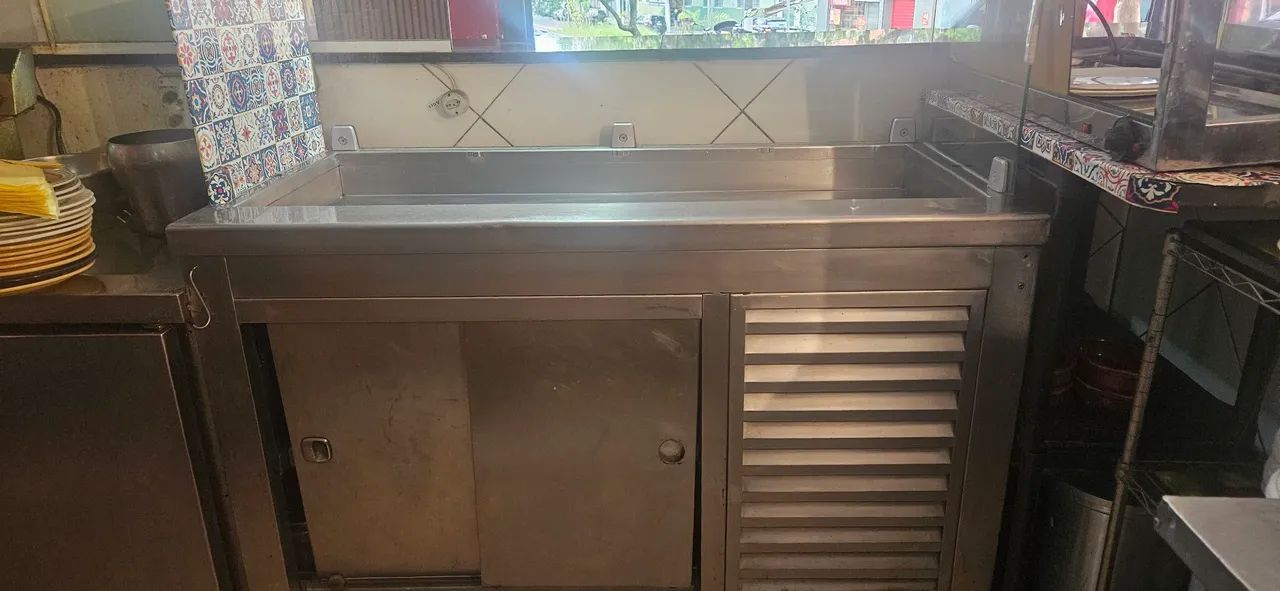 Balcão de inox refrigerado a parte de cima. - Foto 2