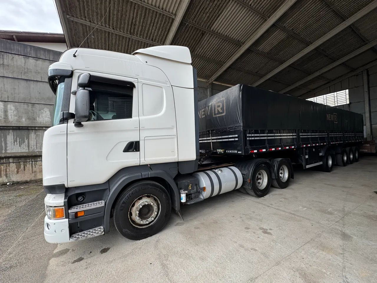 SCANIA R 440 6x2 HIGHLINE 2019 + 4E RANDOM 2023 - Foto 3