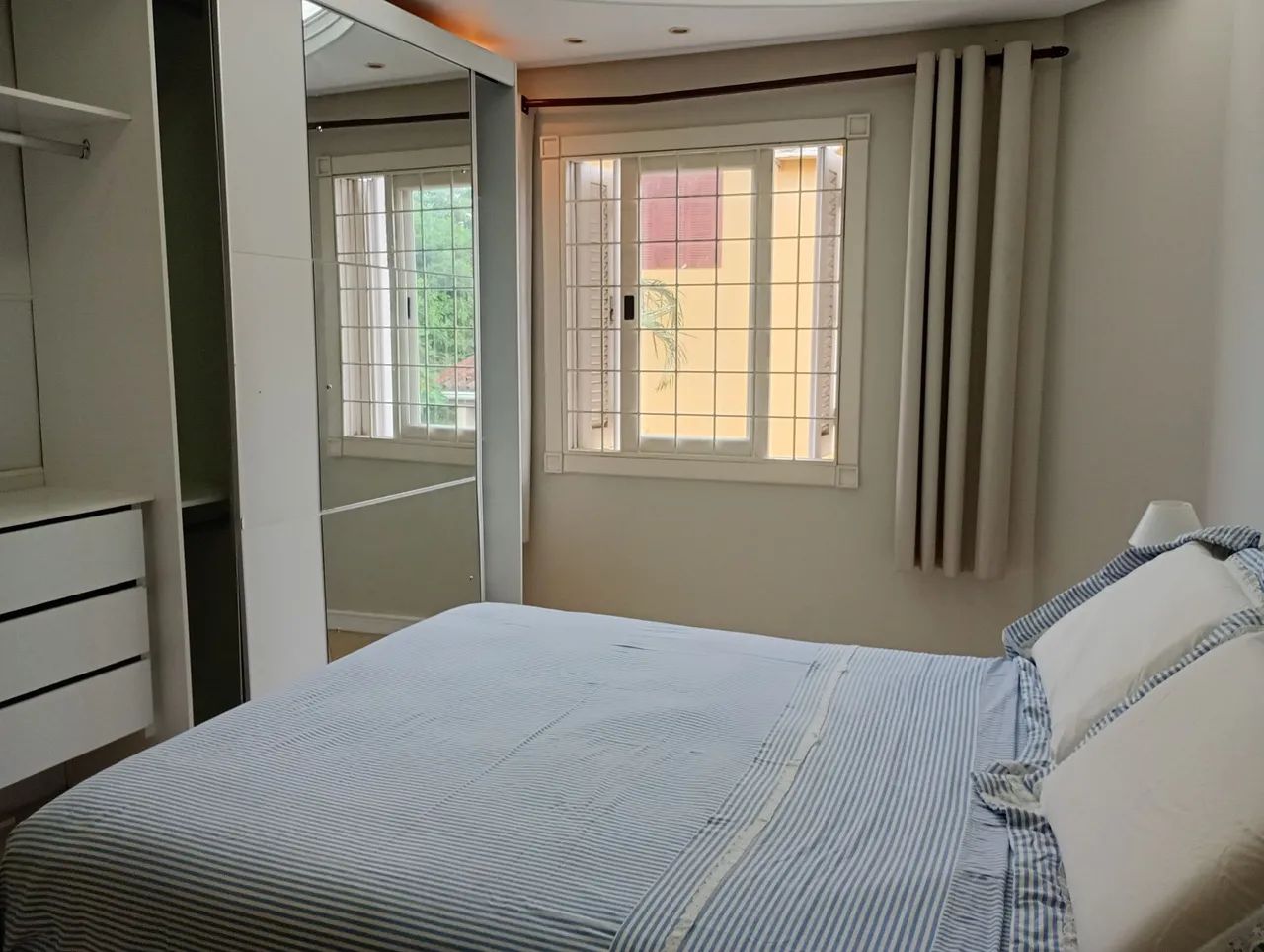 Quarto em casa Coqueiros  - Foto 4