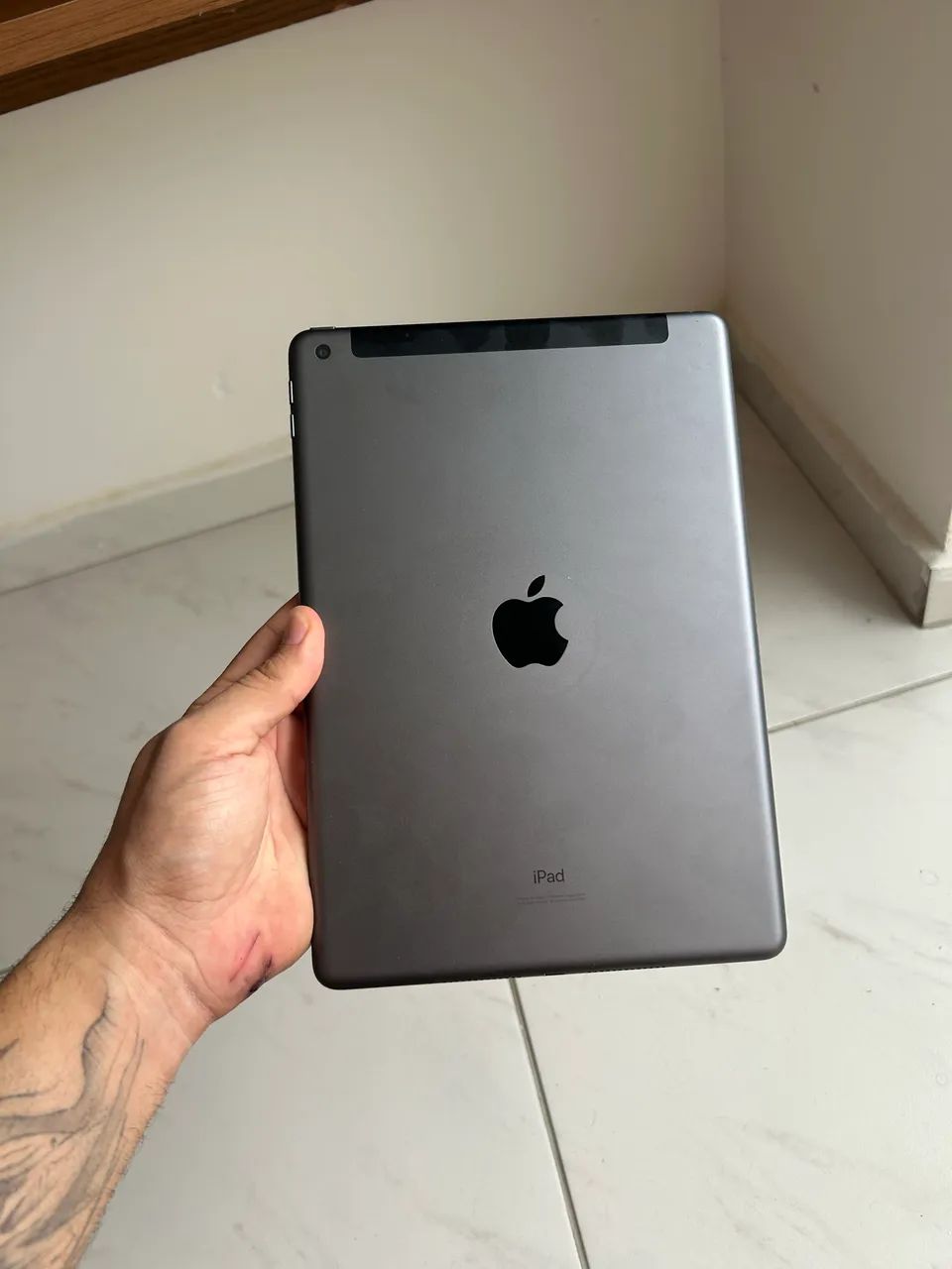 iPad 8470095356882462720