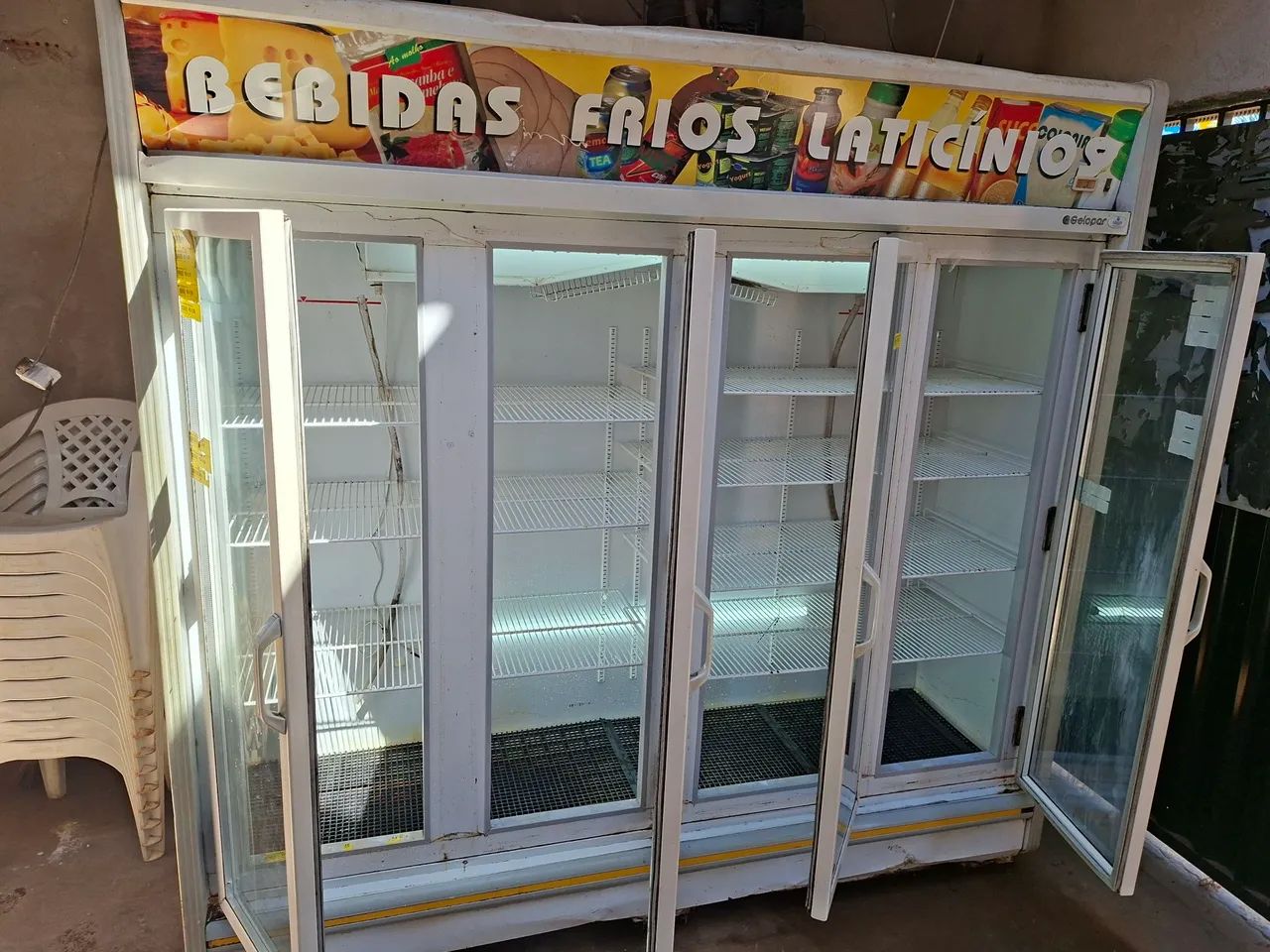 EXPOSITOR REFRIGERADO 4 PORTAS DE VIDRO - À VENDA! - Foto 3