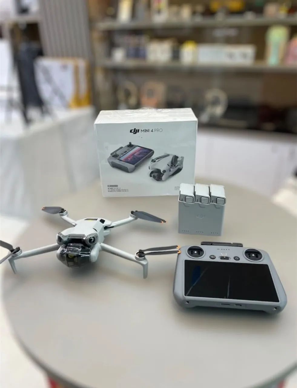 Drone DJI Mini 4 Pro com Tela - Completo! - Foto 2