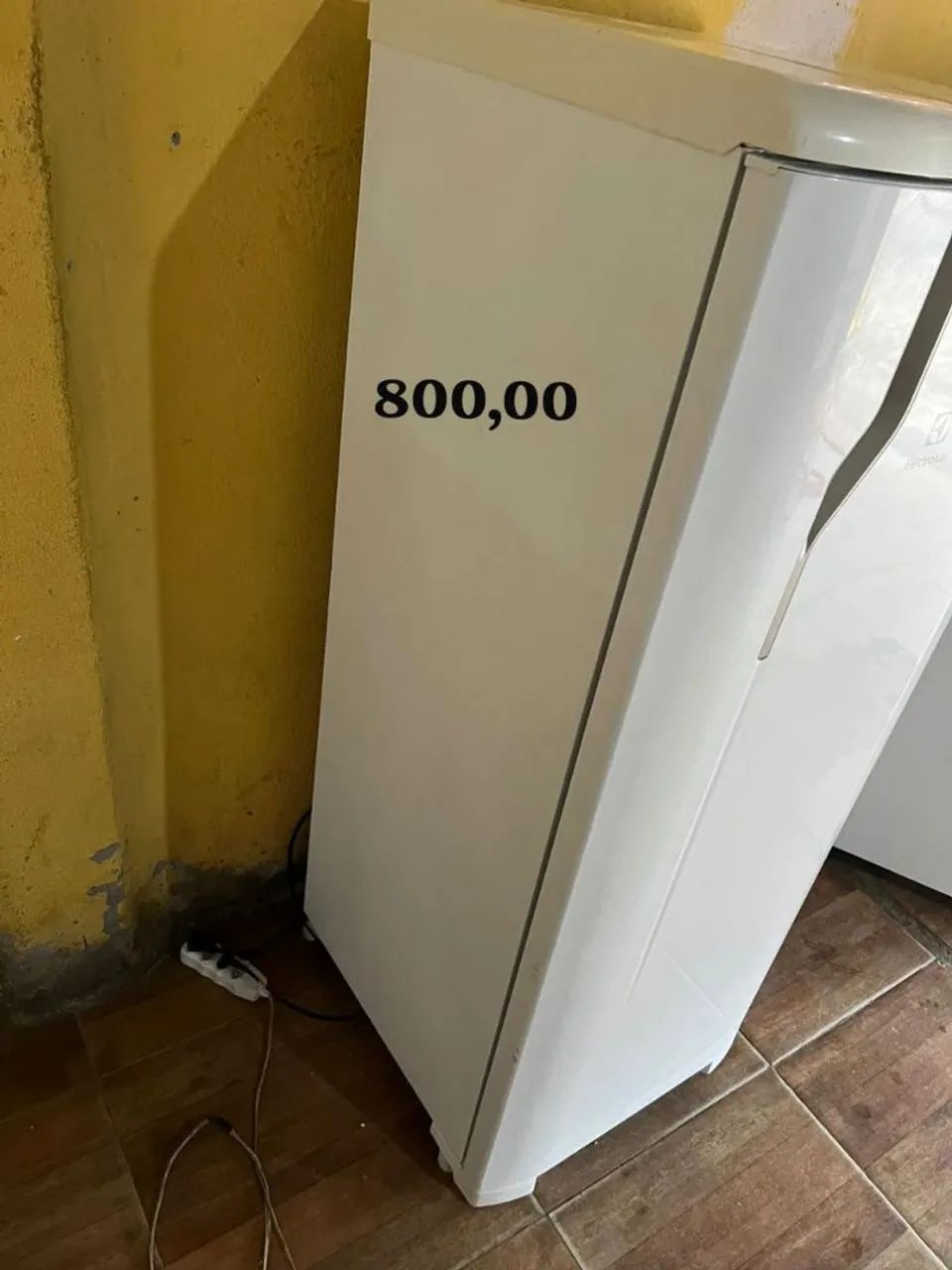 Geladeira Electrolux 220v semi nova ( ENTREGO )  - Foto 3