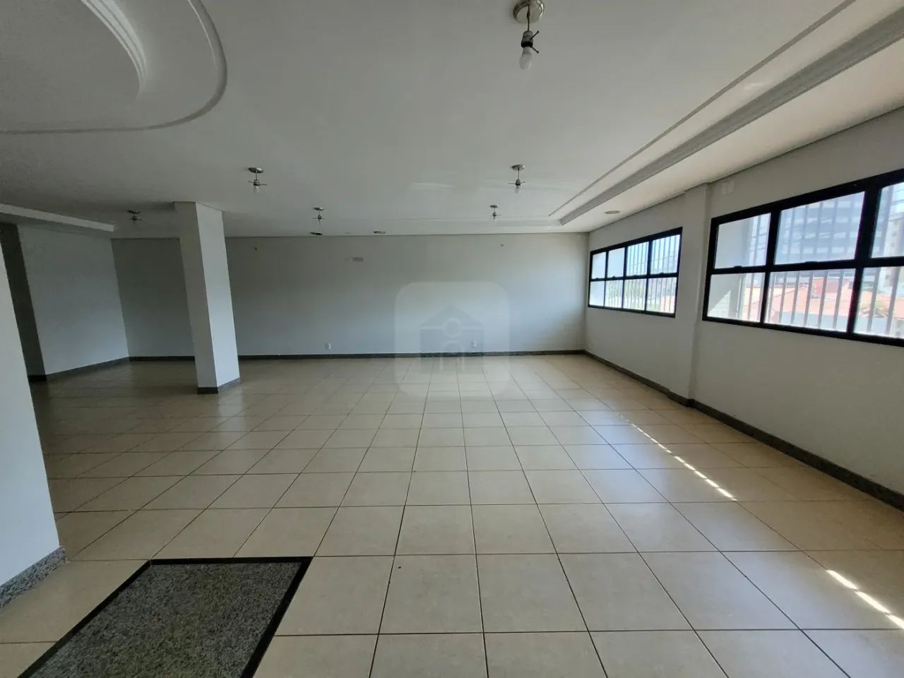Comodo comercial para locação no bairro Saraiva - Foto 3