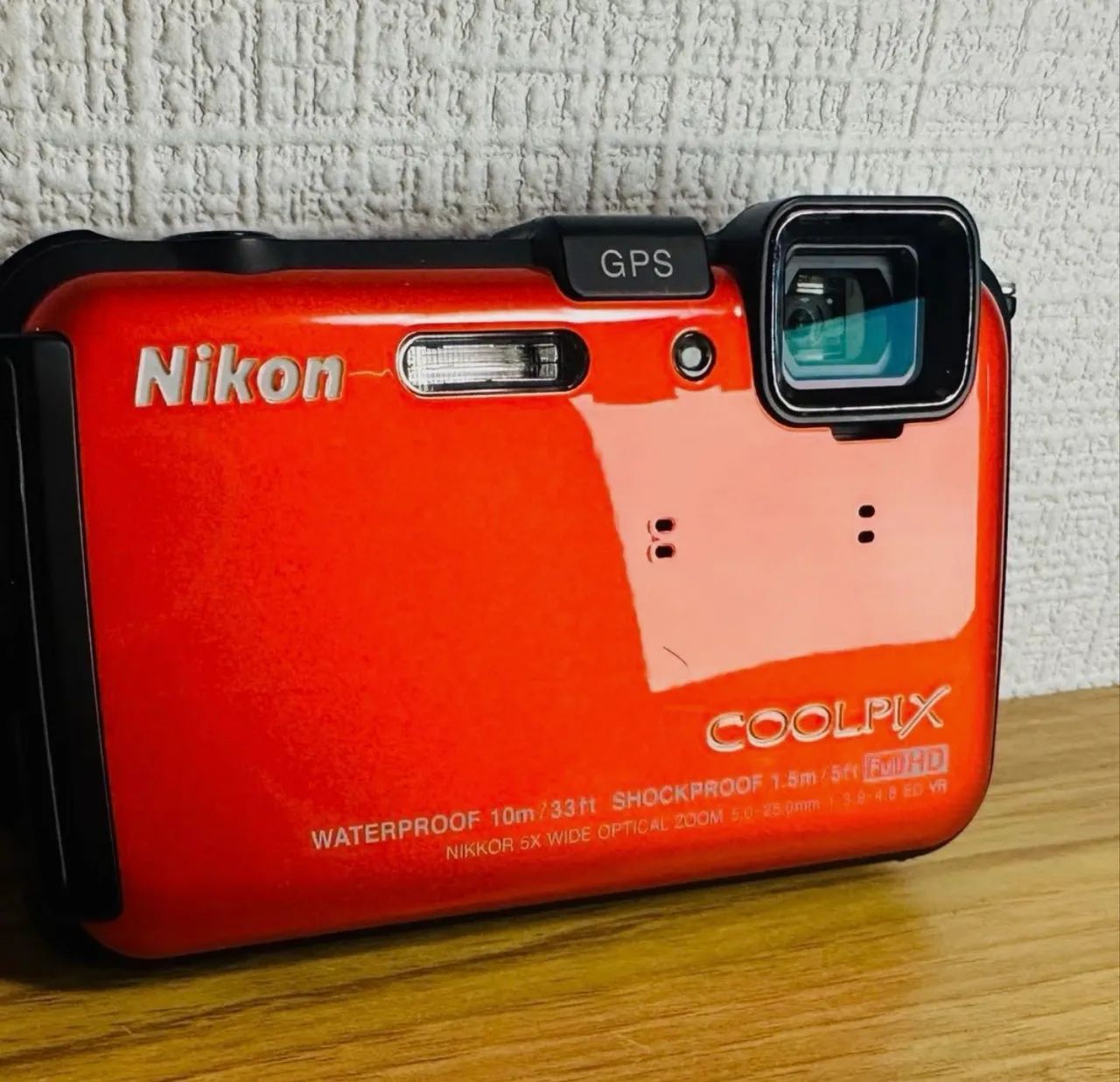 Câmera Nikon Coolpix AW100 à prova d?água - Câmeras e Filmadoras