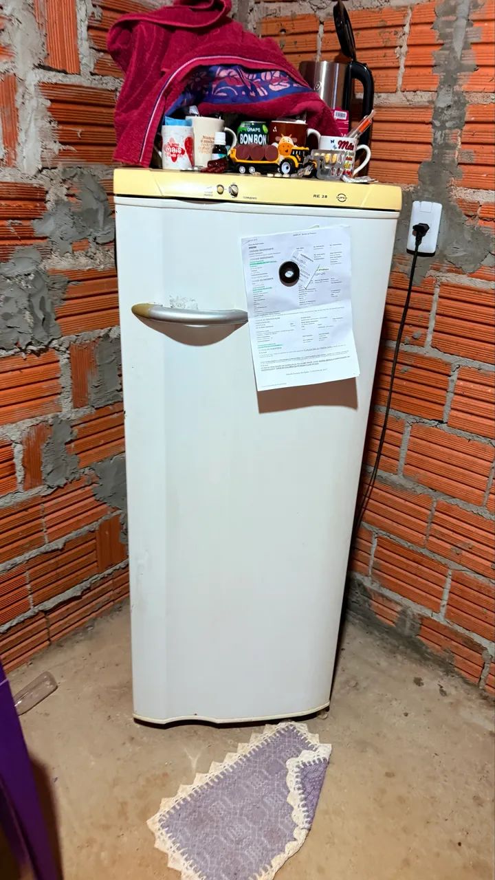VENDO GELADEIRA ELETROLUX  - Foto 5