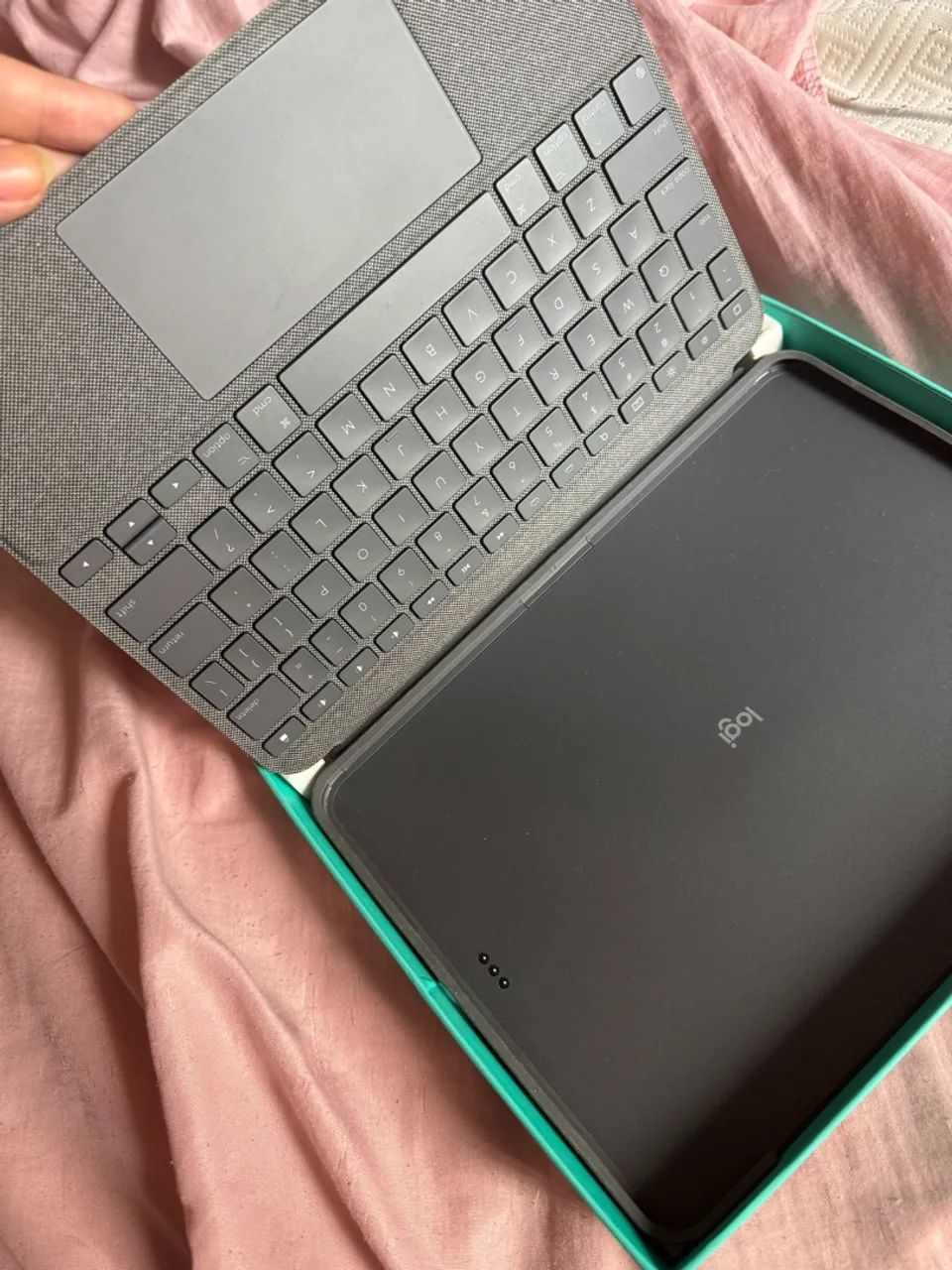 Capa ipad 11 pol con teclado logtech