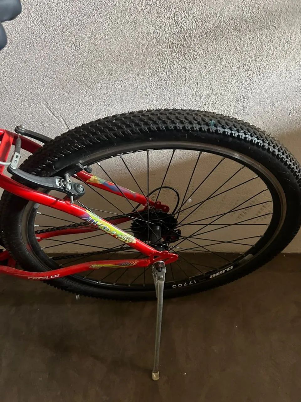 Bicicleta nova  2 meses de uso  - Foto 2