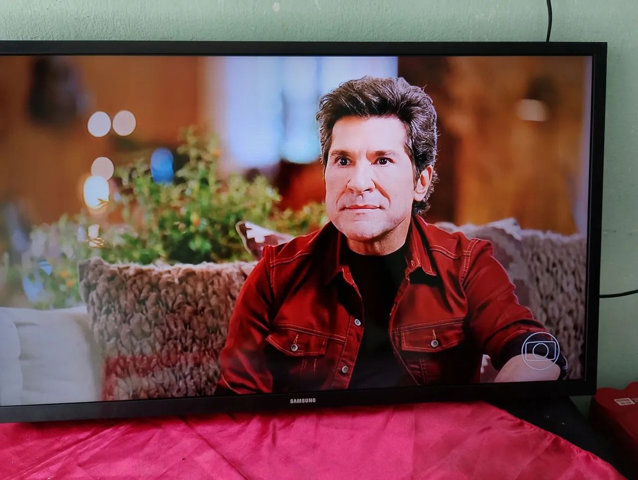Vendo tv Samsung 32 polegadas smart com vários aplicativos tudo funcionando perfeitamente  - Foto 2