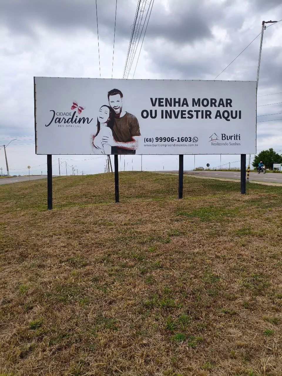 Vendo este terreno