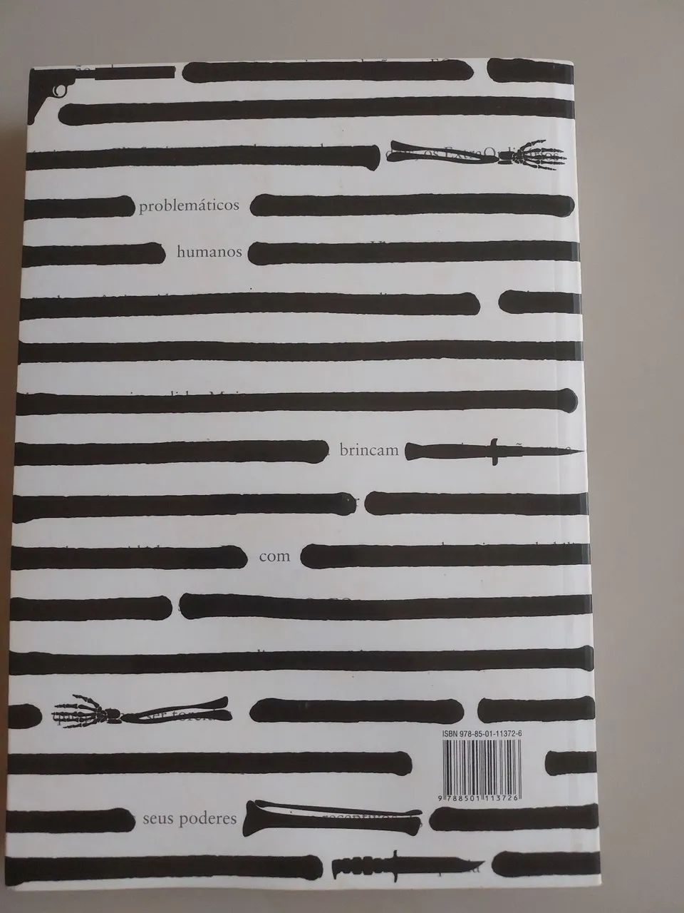 Vilão. V.E Schwab - Foto 2