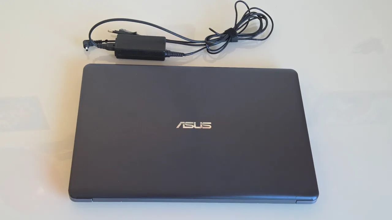 Notebook Asus i5 8th 8GB DDR4 120 SSD - Notebooks - Setor de