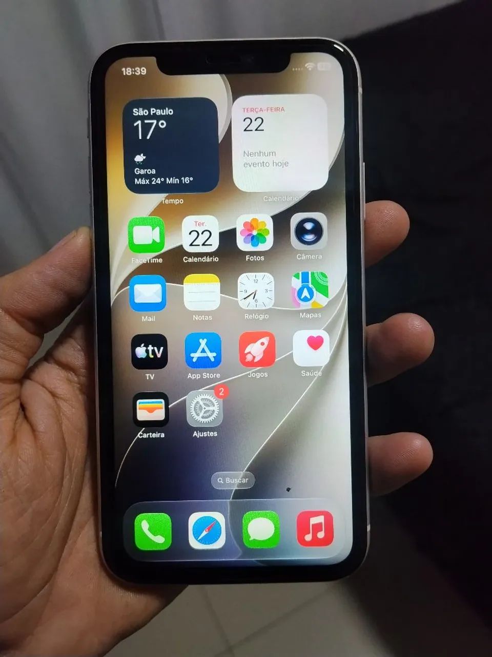 iPhone 11 __ 64GB - Foto 3