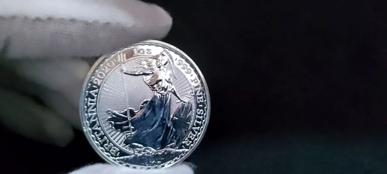 Moeda Britânia 1oz 2020 prata pura 999 