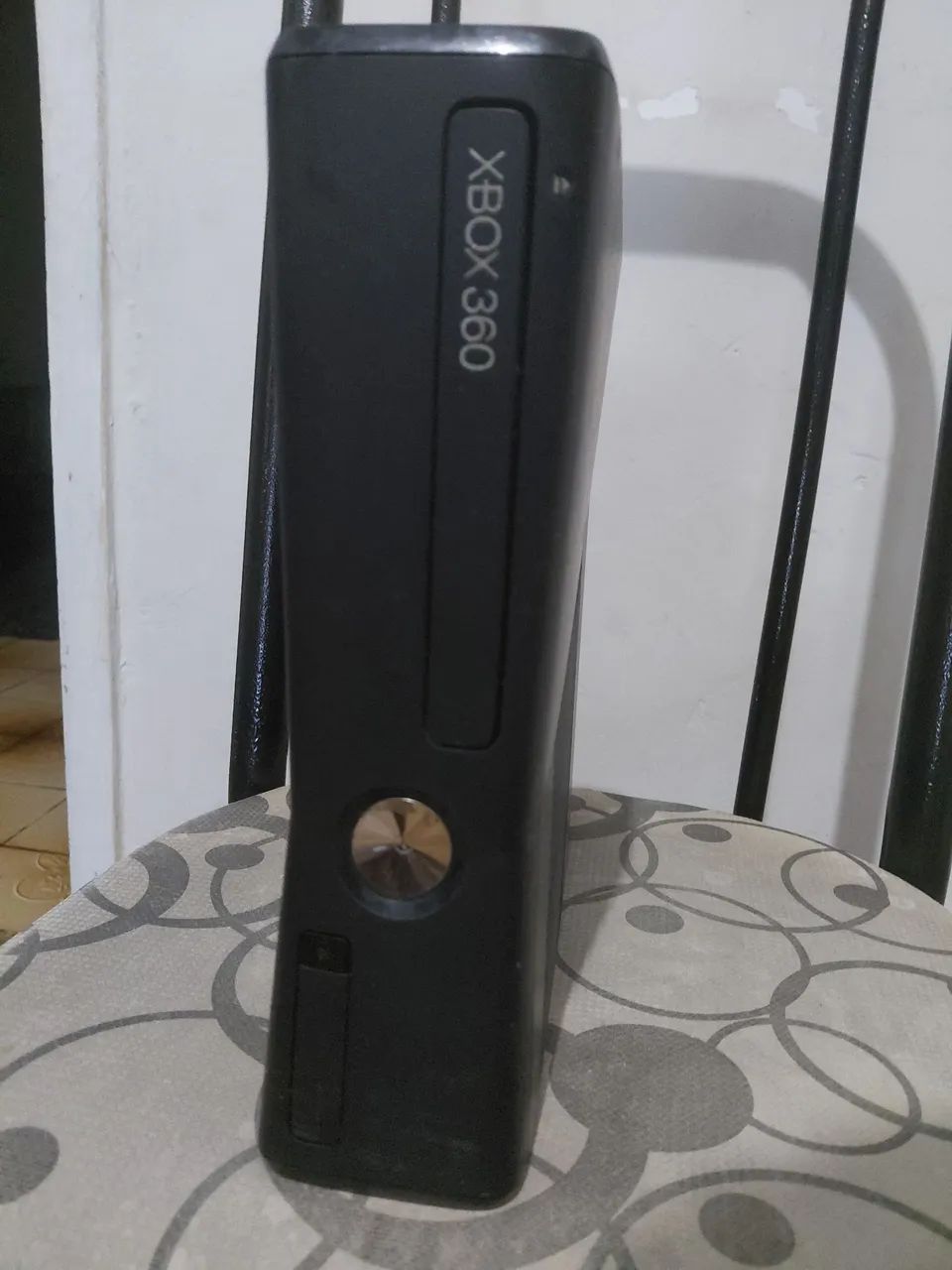 Dois Xbox 360 com kinect (sem controle)