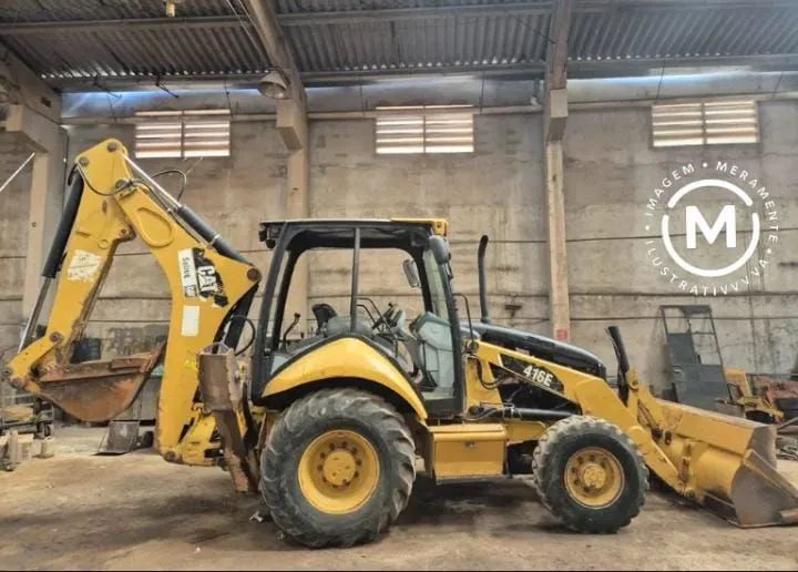Retroescavadeira Cat 416E