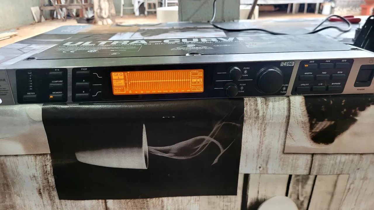 Ultra Curve Behringer 