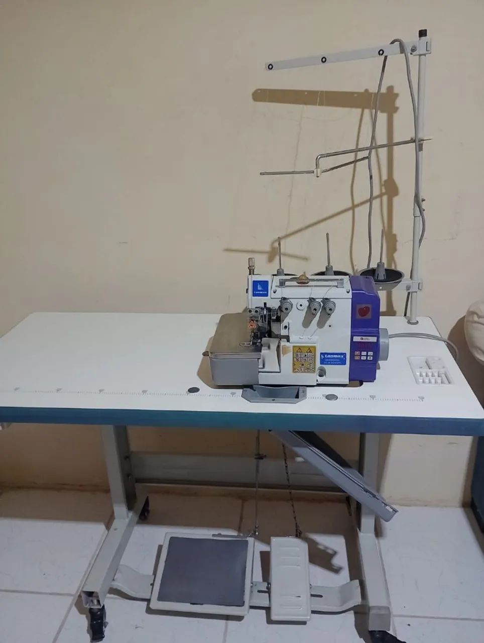 Overlock seminova  - Foto 2