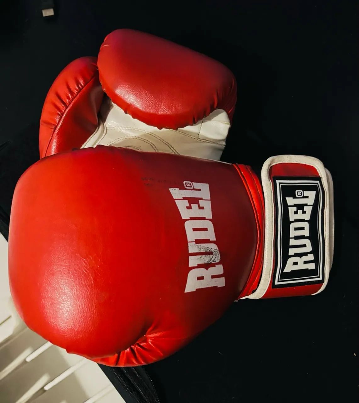 Luva de boxe seminova RUDEL - 12oz - Foto 3
