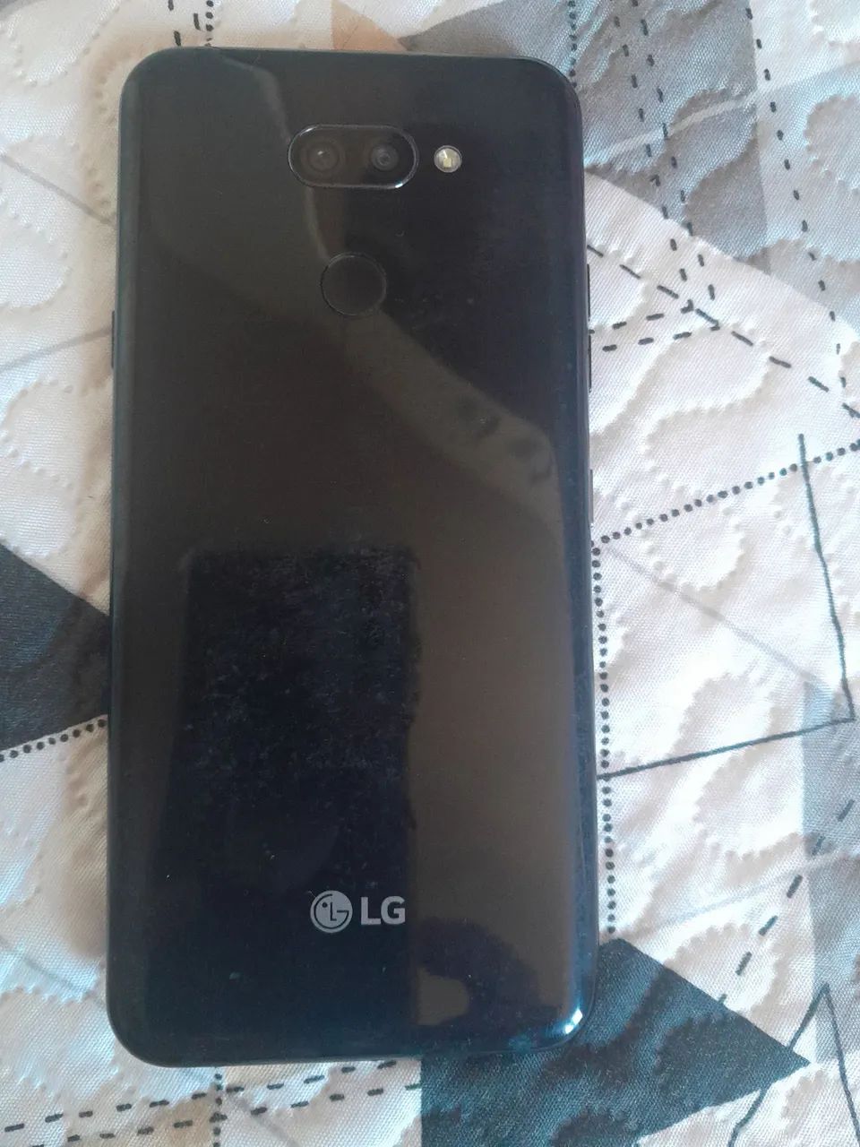 Celular LG K40S pouco usado com a tela trincada  - Foto 2