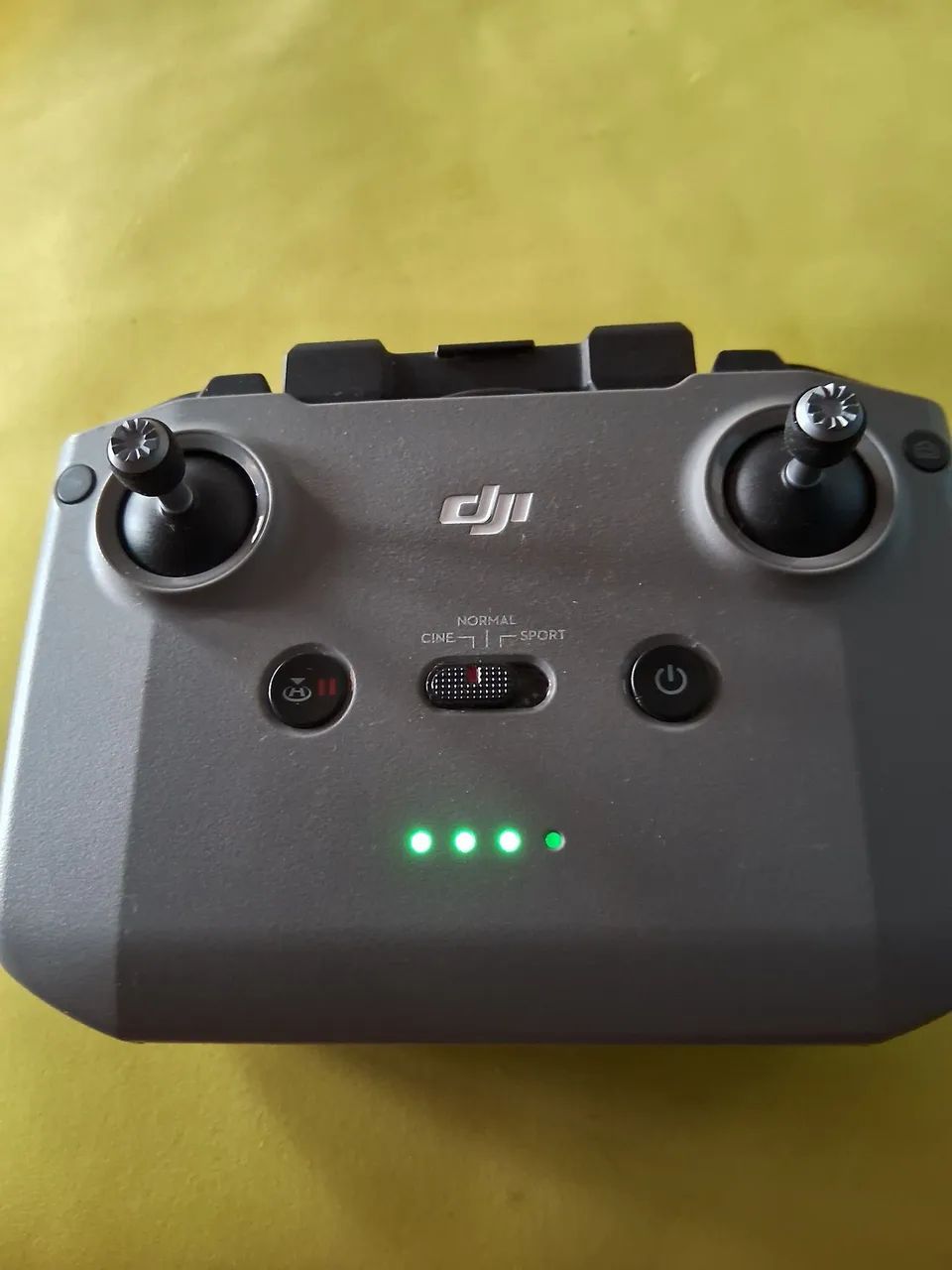 CONTROLE DJI MINI 4K EM BOM ESTADO  - Foto 3