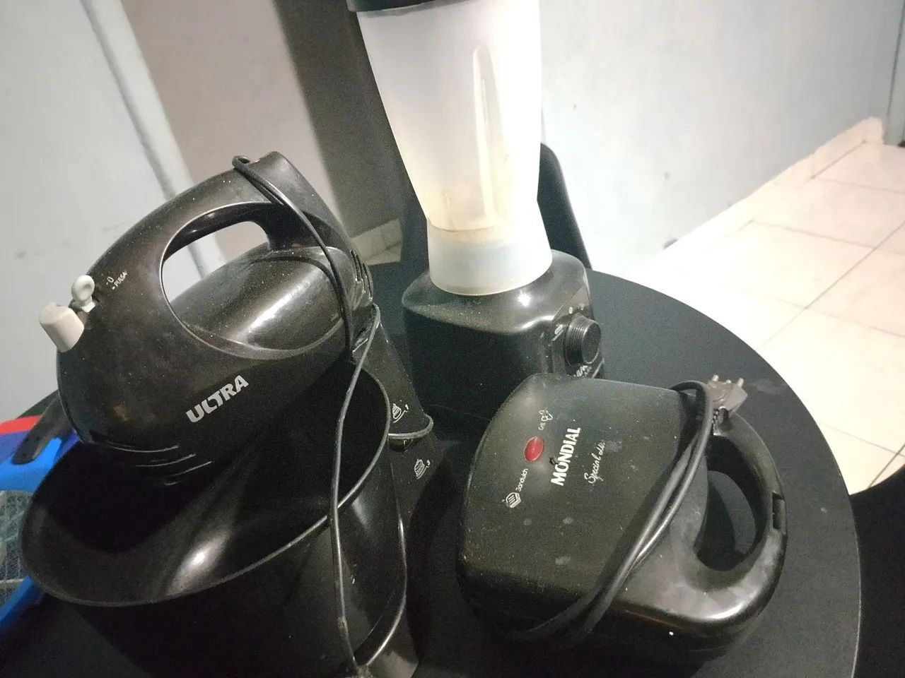 Batedeira+liquidificador+sanduicheira por 100.00