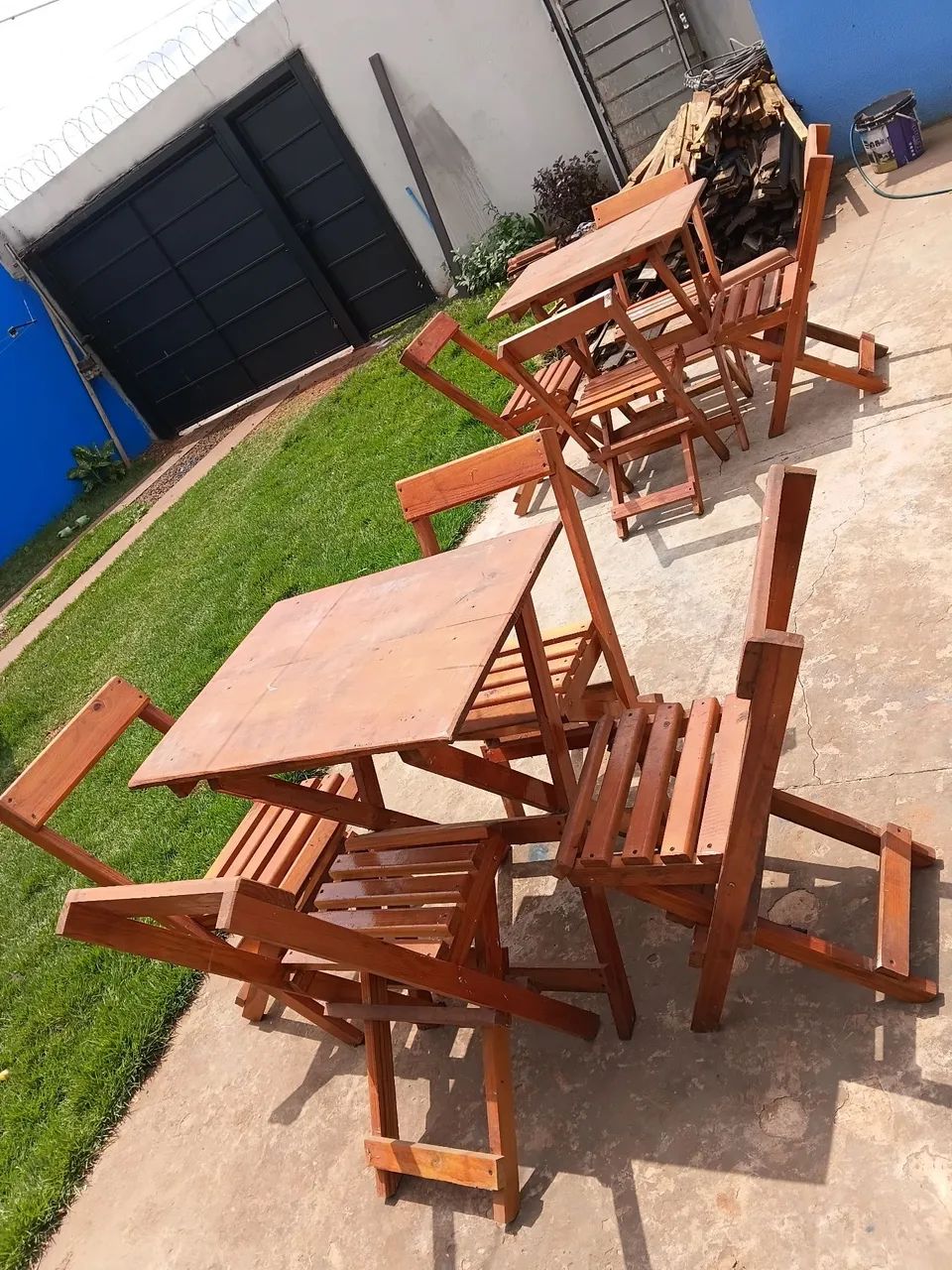 Mesa conjunto com 4 cadeiras 