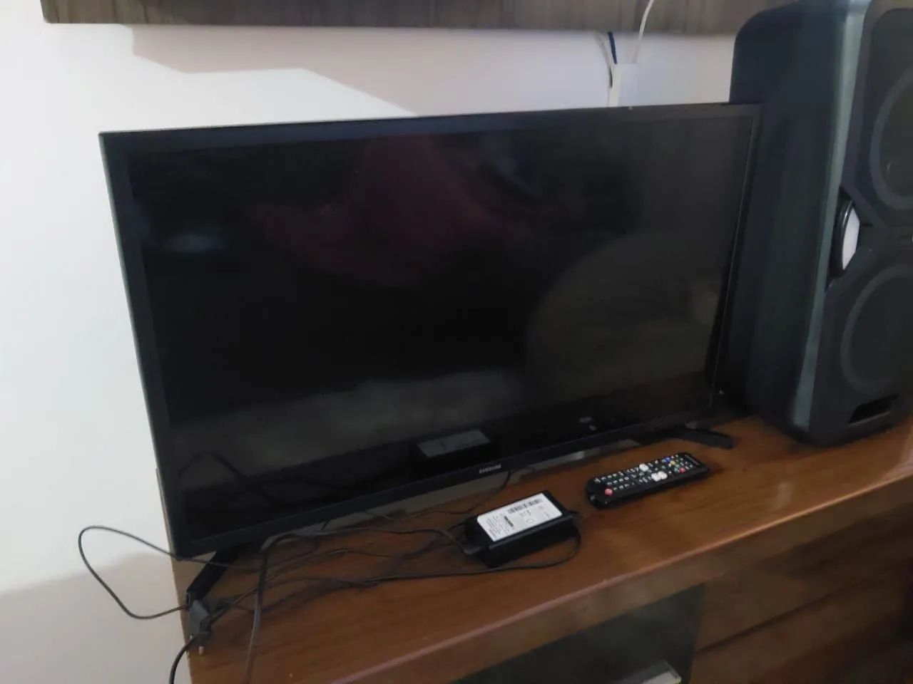 Vendo TV Samsung 32 polegadas com Globo play Netflix e Prime Vídeo..