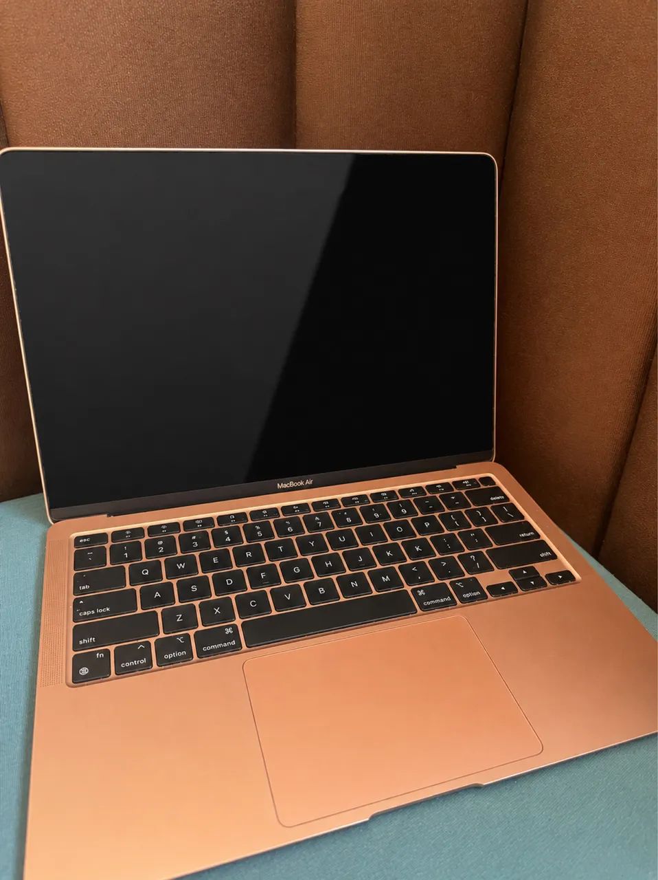 MacBook Air M1 2020 13 pol Rose Gold 8GB RAM e 256GB SSD