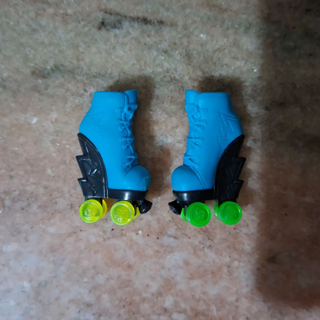 Boneca Monster High - Sapatos/Patins Frankie Roller Maze Originais