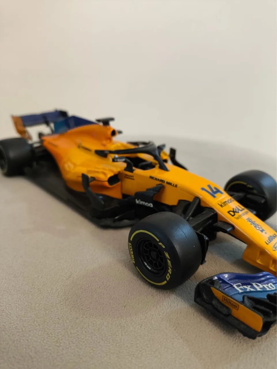 Carro fórmula 1 miniatura McLaren MCL33  - Foto 4