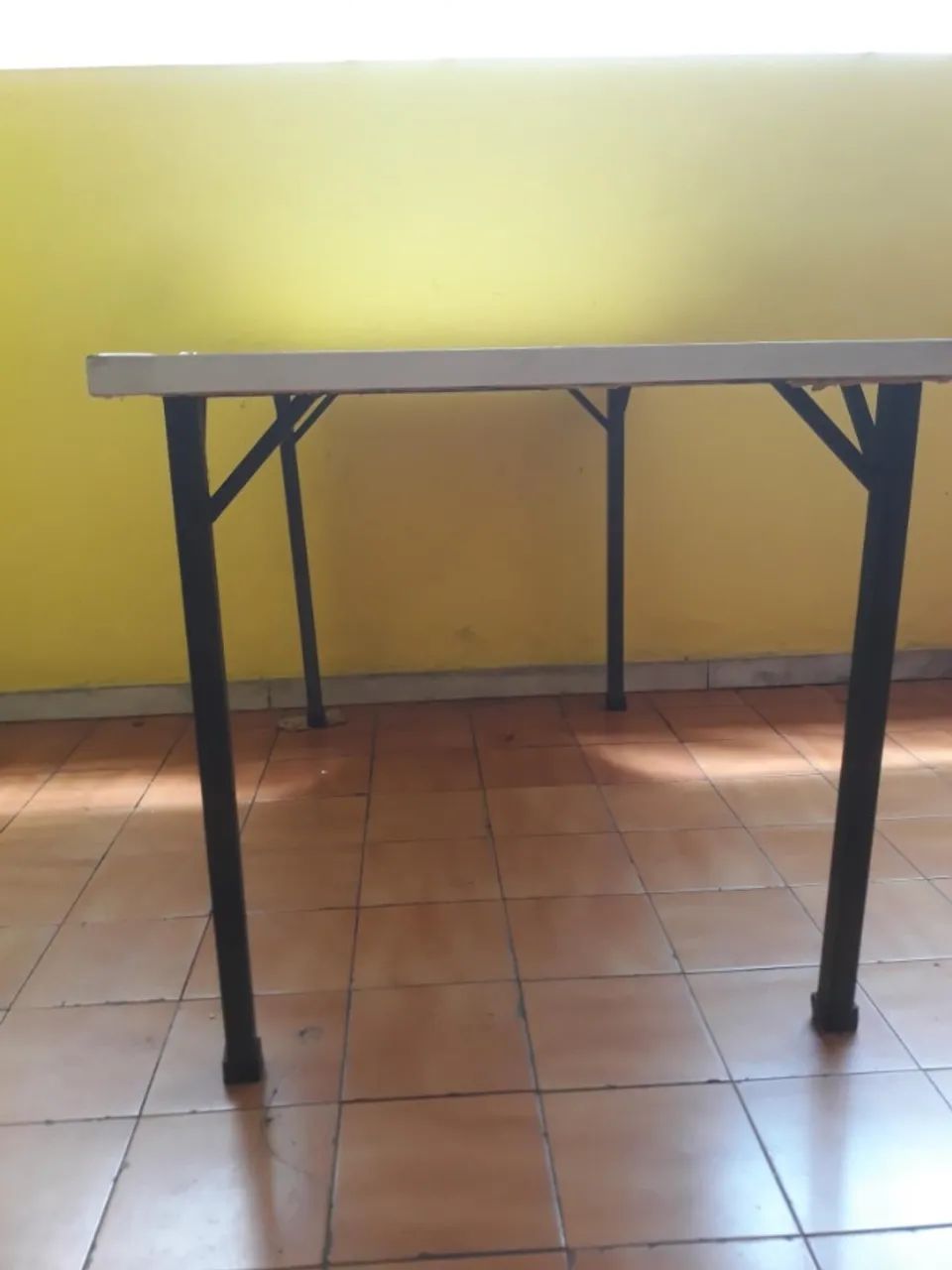 MESA RETANGULAR TAMPO MDF - BRANCA - COM PÉS DE METAL - Foto 2
