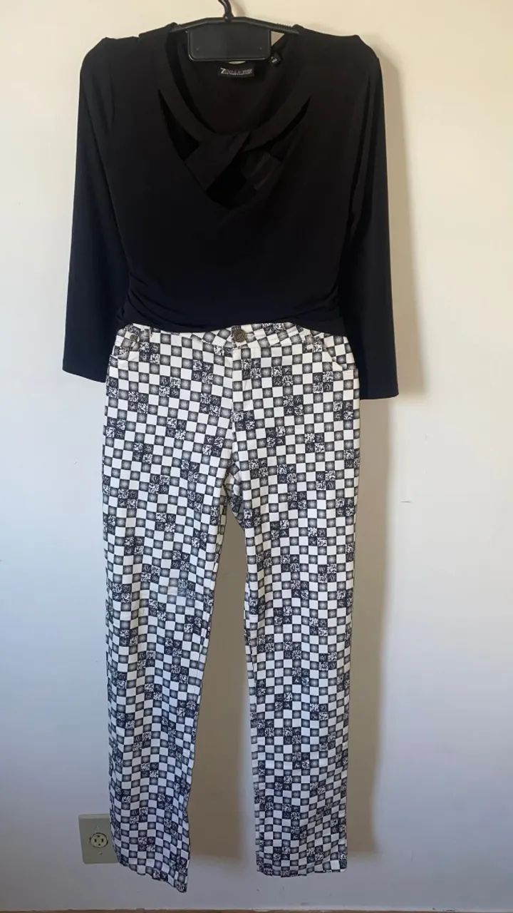Lote roupas importadas semi novas  - Foto 4