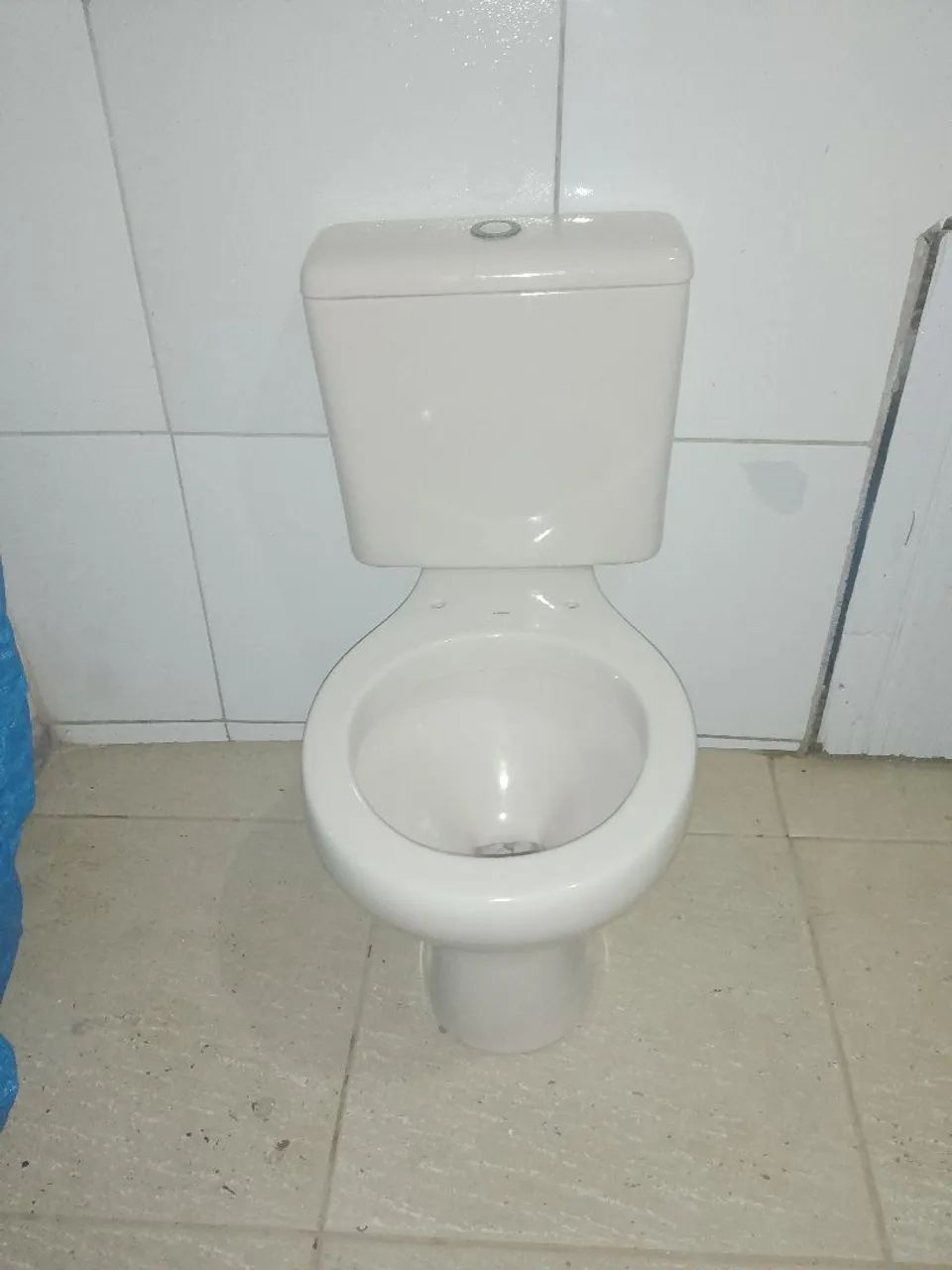 Celite Close-Coupled Toilet