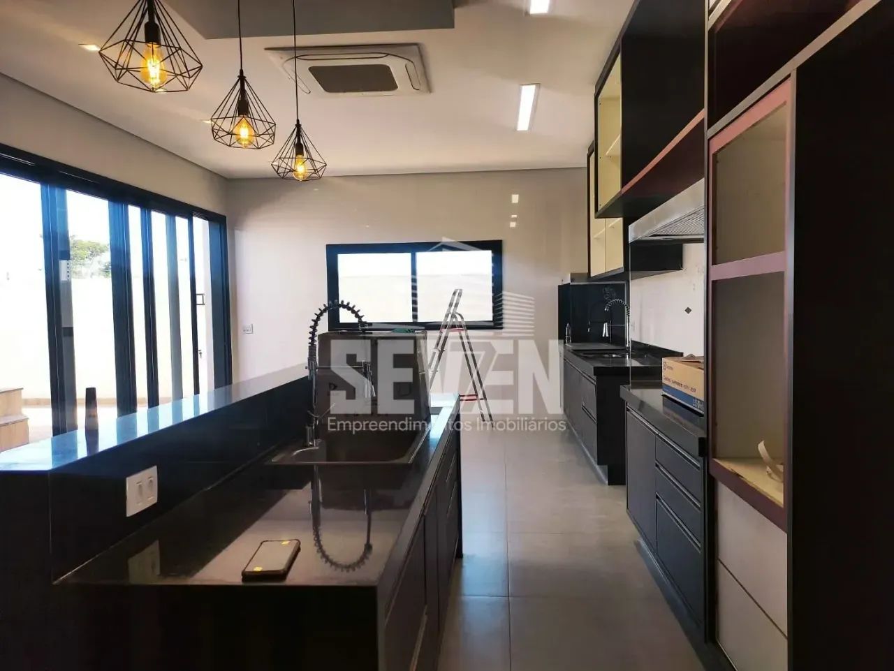 Casa com 3 Suítes no Alphaville Bauru  Jacuzzi e Acabamento Premium